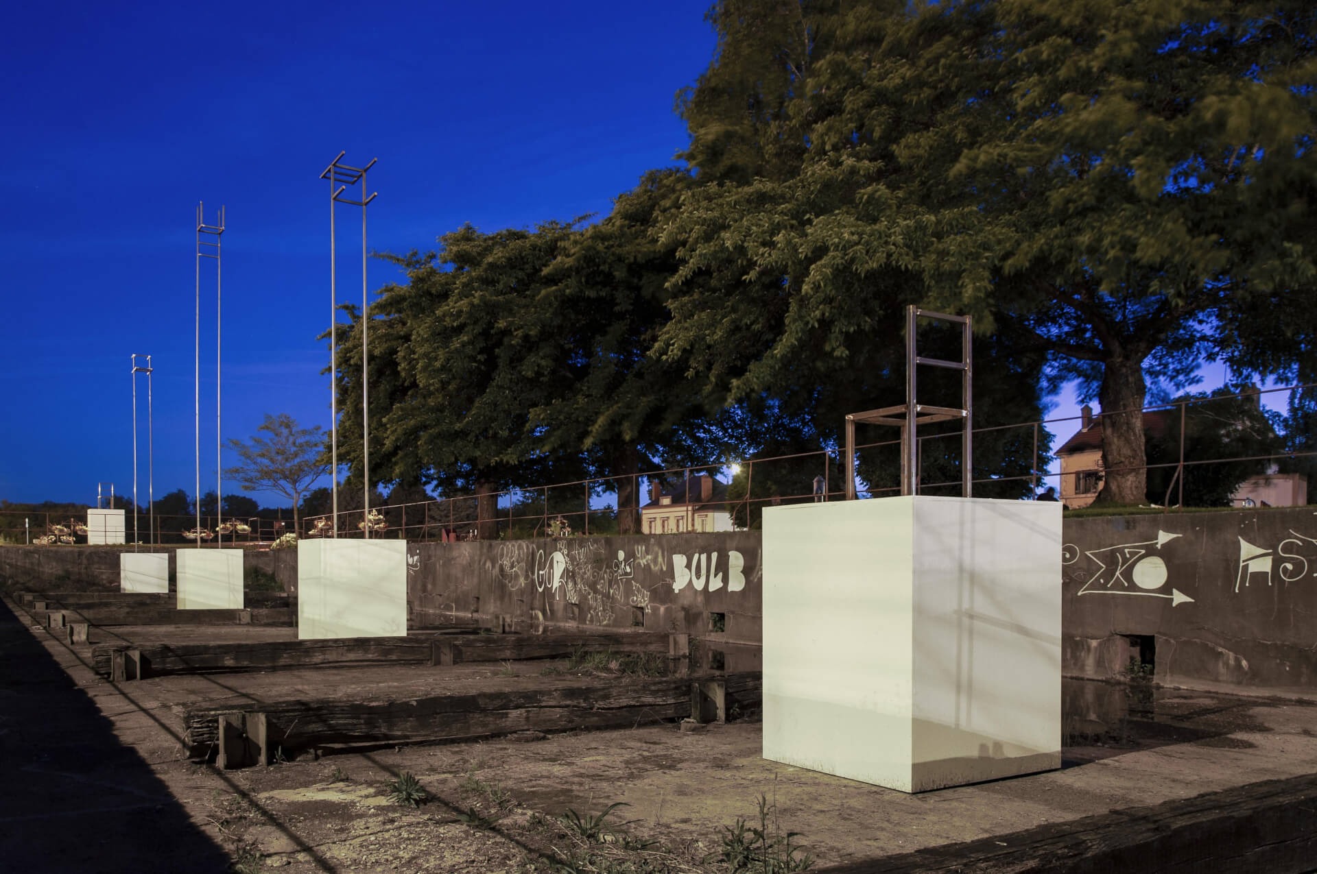 - | Jérôme Lavenir