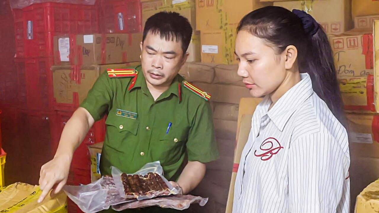 Tóm gọn Nữ quái giám đốc sản xuất thịt trâu gác bếp giá đặc sản Hà Giang!