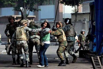 في مصر... القادة يقامرون بتاريخ الجنود | Babelmed