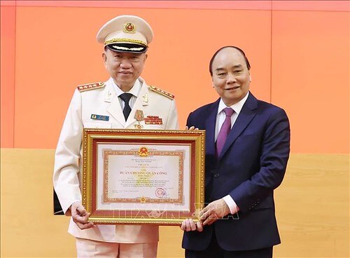 Tô Lâm nhức đầu về vụ Nguyễn Xuân Phúc : To be or not to be ? | Vietnam Fraternité