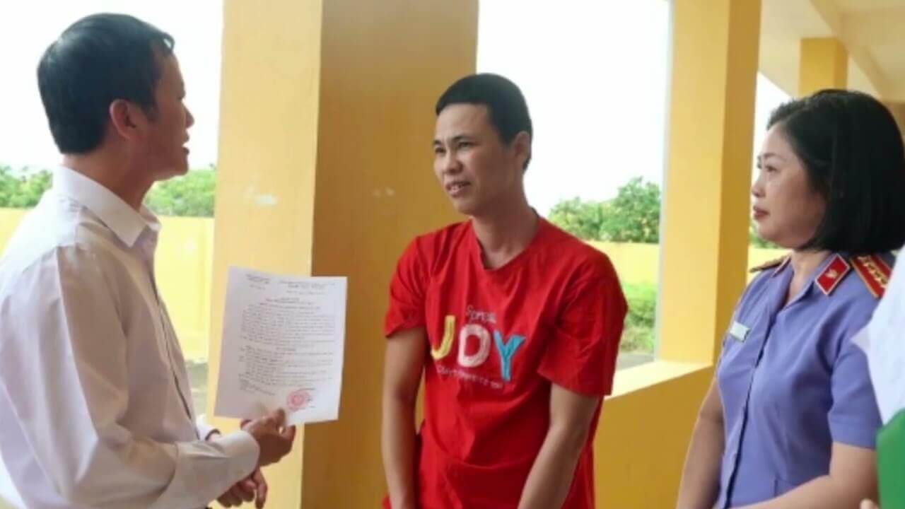 Như 1 vở kịch hấp dẫn, Tội phạm Thành Gà Lôi trở về nhà: phải hầu tòa như thế nào?