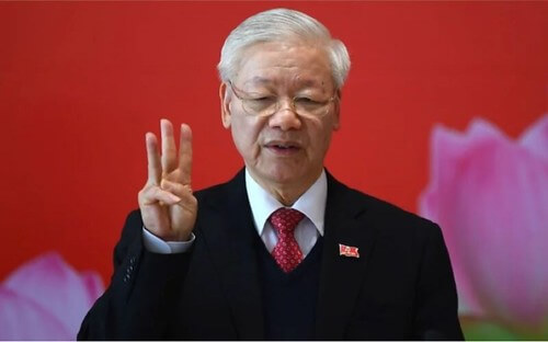 Tổng già nua và bệnh tật, ngồi không vững có thể bị lật khỏi ghế ! | Vietnam Fraternité