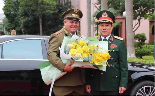 "Bóp méo" tiếng Việt để tuyên truyền chính trị ? | Vietnam Fraternité