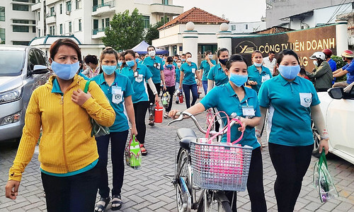 Đảng trấn an doanh giới khi kinh tế ảm đạm và ồn ào chống tham nhũng | Vietnam Fraternité