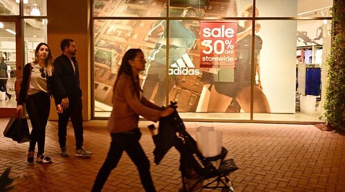 Ông Trump dùng kinh tế Mỹ làm vũ khí trong lúc tránh chiến tranh thật | Vietnam Fraternité