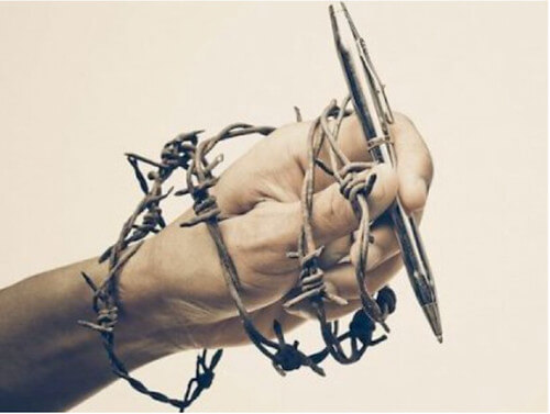 Việt Nam kiểm soát và bóp nghẹt quyền tự do báo chí, tự do internet | Vietnam Fraternité