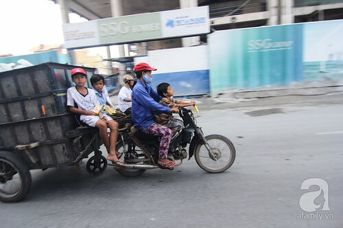 Đời vui khi có con mưu sinh cùng mẹ | Vietnam Fraternité