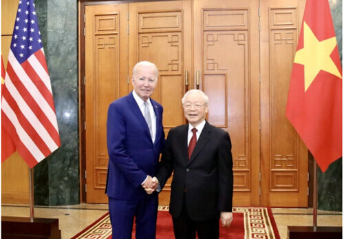 Quan hệ Đối tác Chiến lược Toàn diện Việt-Mỹ : Hai bên được lợi gì ? | Vietnam Fraternité