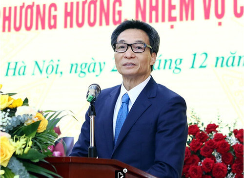 Ai có thể "gánh 2 thùng nước đầy đi nhanh mà không bị sánh" ? | Vietnam Fraternité