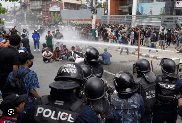 Lấy thái độ nào trong làn sóng biểu tình tại Nepal ? | Vietnam Fraternité