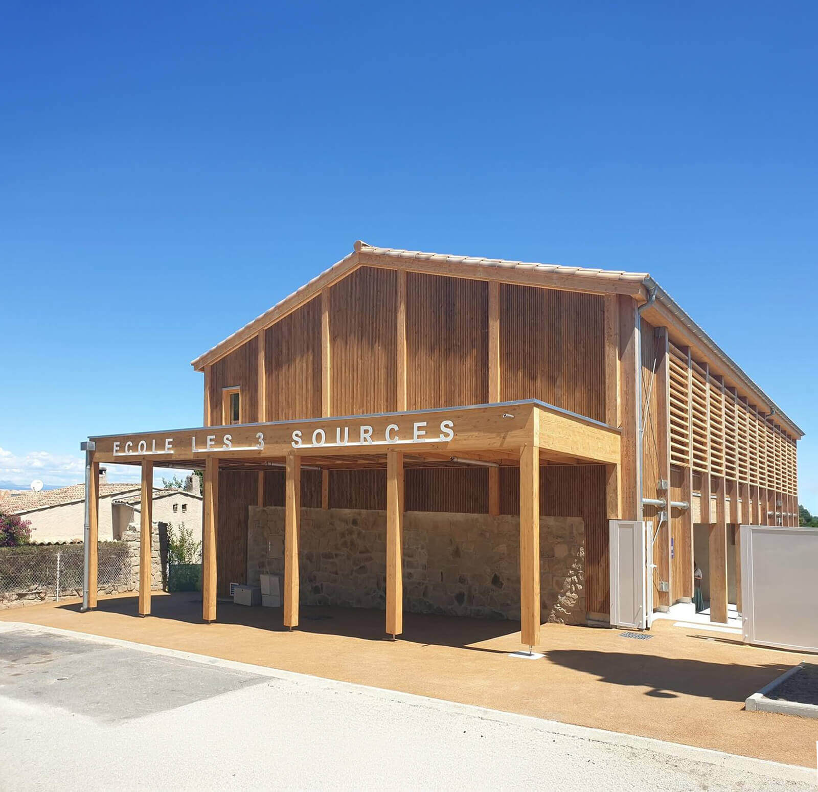 VISITE ARCHITECTURE & BOIS | École des 3 Sources à La Garde-Freinet (83) | 24 septembre 2025 | Fibois Sud