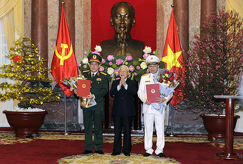 Lo sợ lật đổ, Nguyễn Phú Trọng phong hàm trăm tướng ? | Vietnam Fraternité