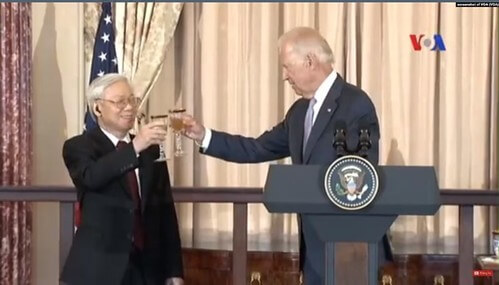 Chung quanh cuộc điện đàm giữa Biden và Nguyễn Phú Trọng | Vietnam Fraternité