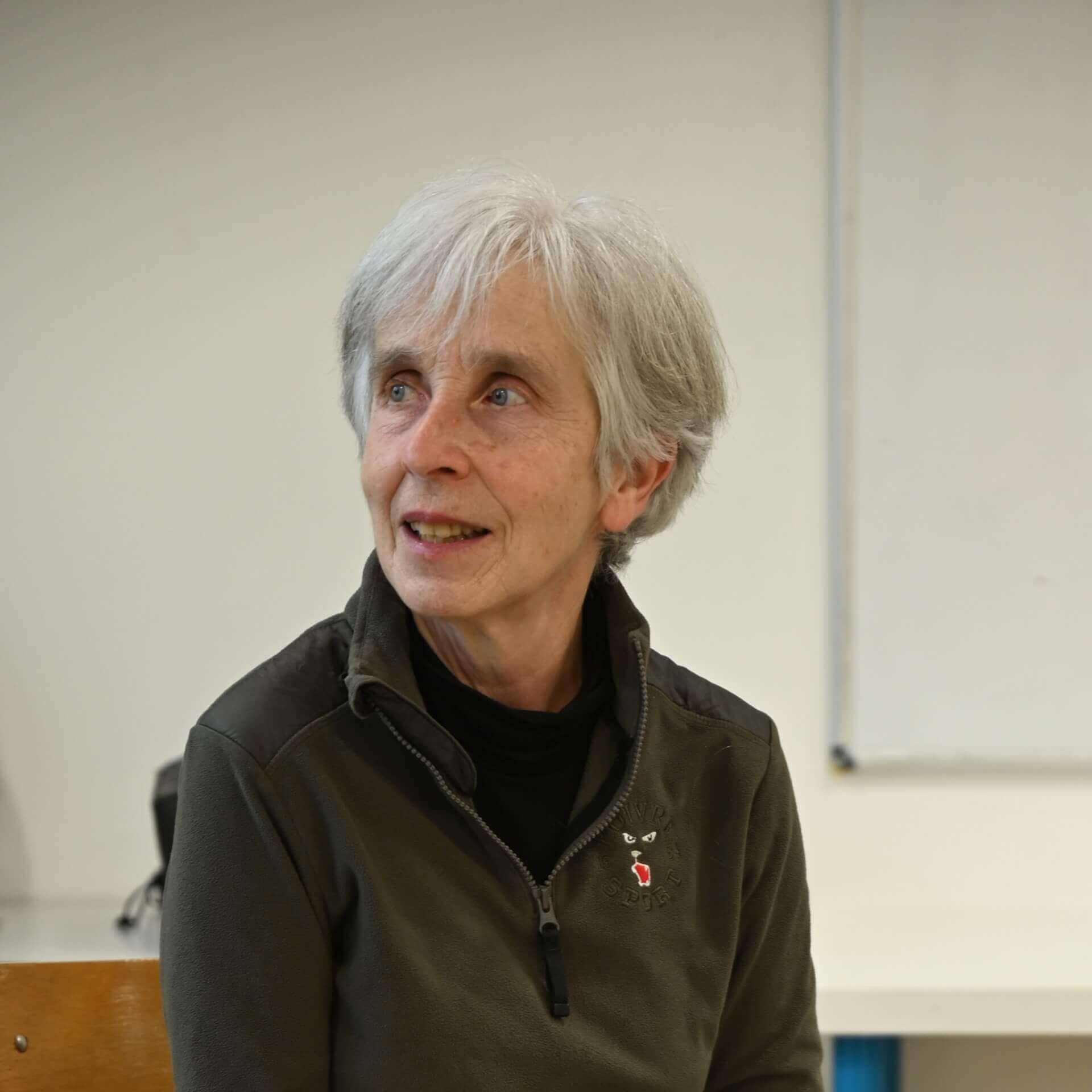 Marie Françoise LADRANGE, responsable des cours de français au sein de l’association, retrace la mise en place progressive des ateliers d’alphabétisation | Keur Kamer