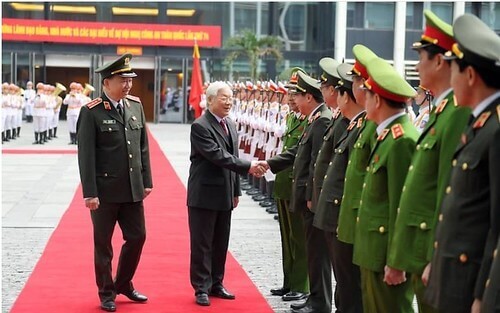 Còn Đảng còn mình | Vietnam Fraternité