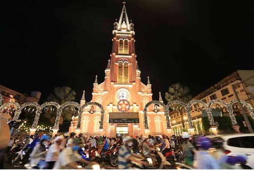 Tu hành dưới chế độ cộng sản : con đường đầy cạm bẫy | Vietnam Fraternité