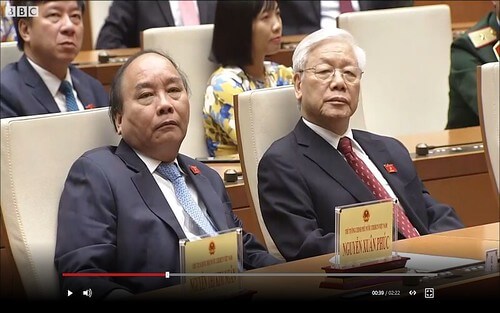 Thêm củi đốt lò thời dịch cúm Vũ Hán ? | Vietnam Fraternité