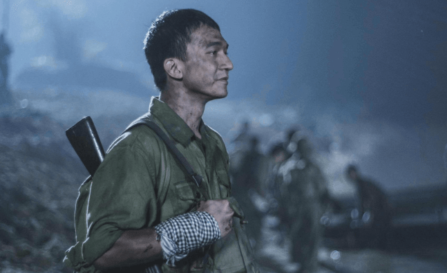 Lại phải chỉ ra cái phi điện ảnh ở phim Mưa Đỏ | Vietnam Fraternité