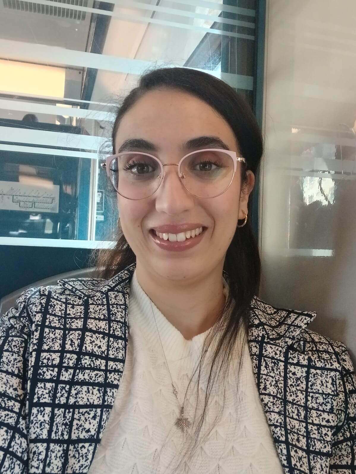 ex-stagiaire en Master 1 Sciences du Langage, désormais bénévole à l’association. | Keur Kamer