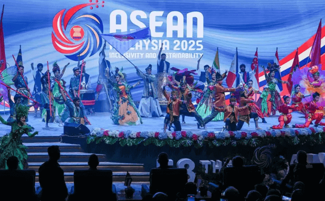 ASEAN trong vòng xoáy địa chính trị : Khi trung tâm khu vực trở thành vùng trũng quyền lực | Vietnam Fraternité