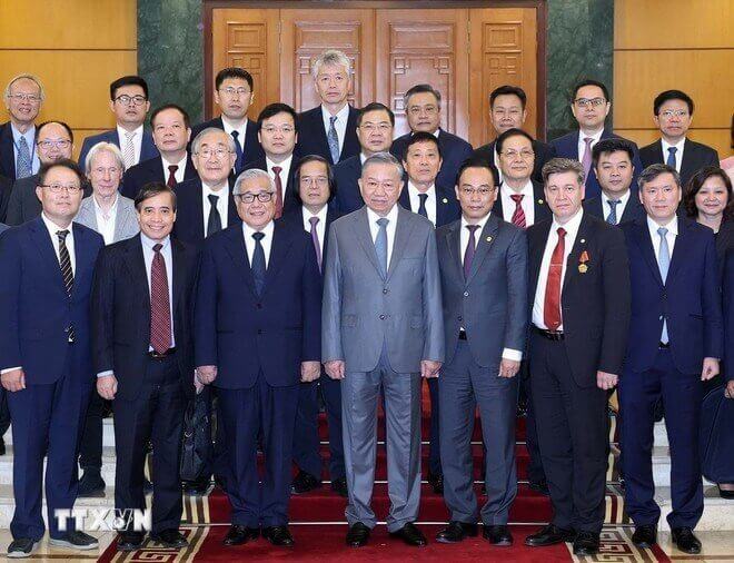 Khi trí thức "diễn giải" quyền lực | Vietnam Fraternité