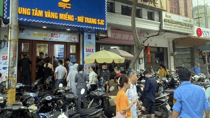 Showbiz và đại gia "lên thớt", vàng trong dân còn rất nhiều | Vietnam Fraternité