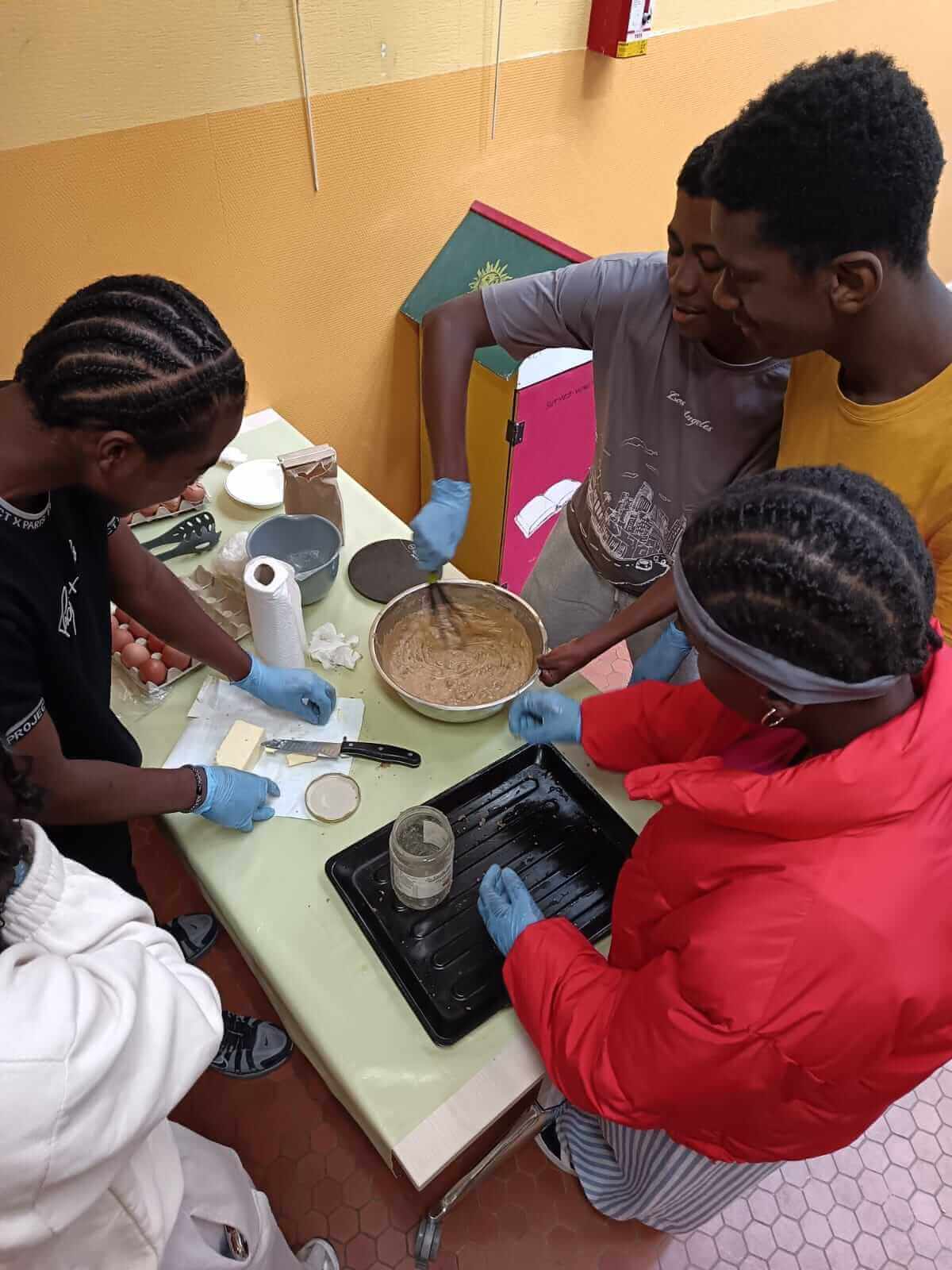 ACCUEIL JEUNES - LIENS D'AUJOURD'HUI, COULEURS DE DEMAIN | Couleurs des Liens