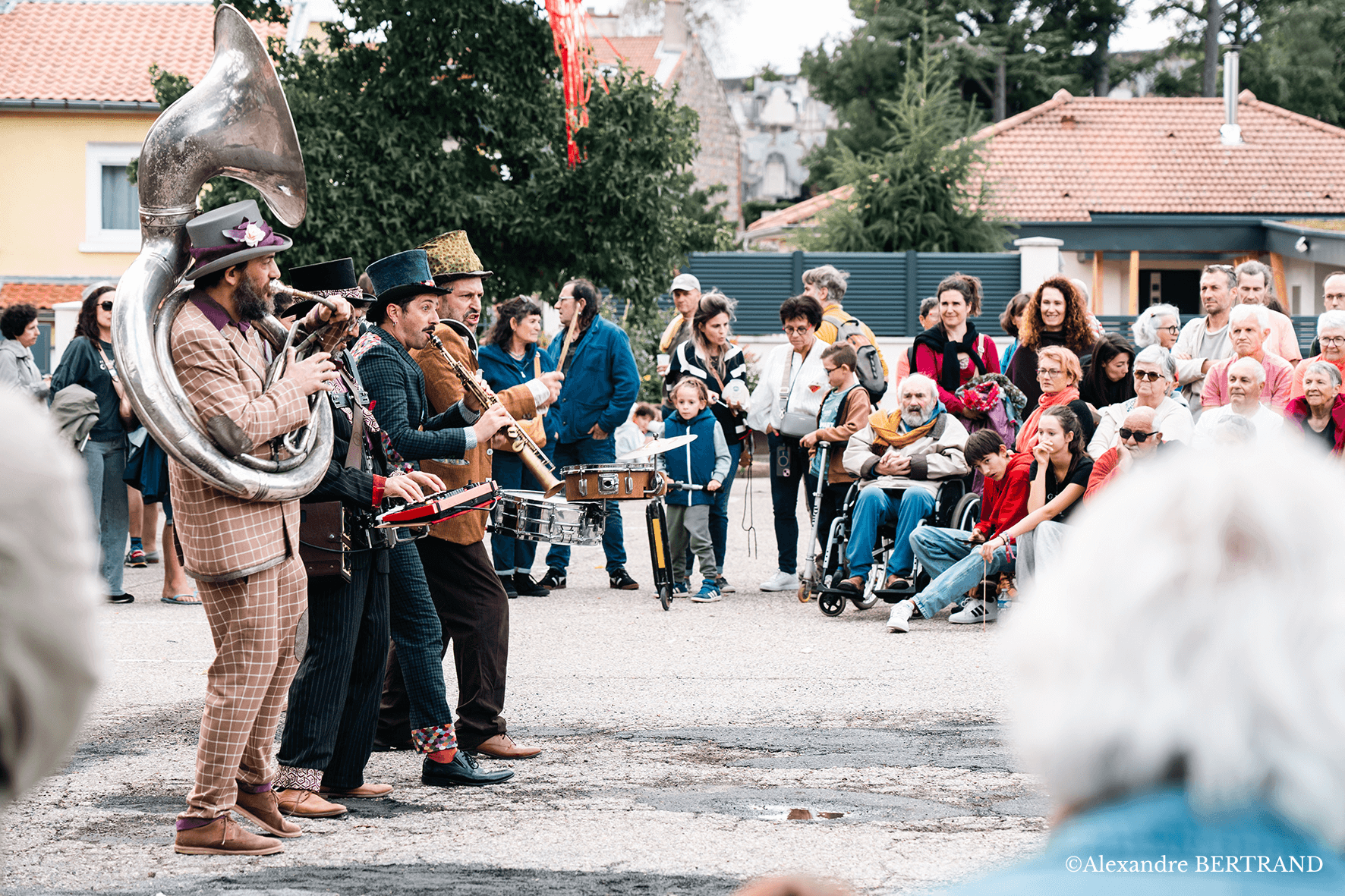 - | La Compagnie Bémol