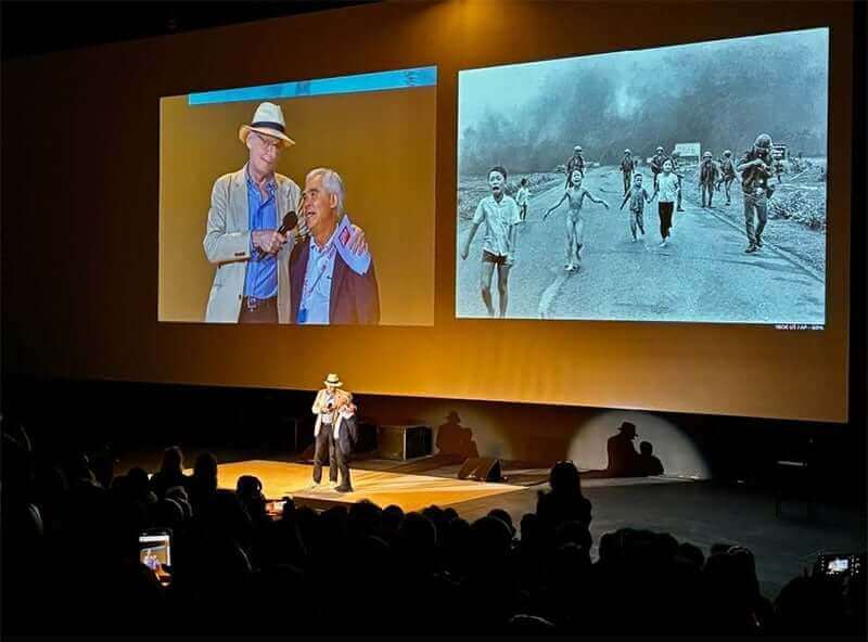 Phim tài liệu The Stringer : Hành trình đi tìm sự thật về tác giả bức ảnh Em Bé Napalm | Vietnam Fraternité