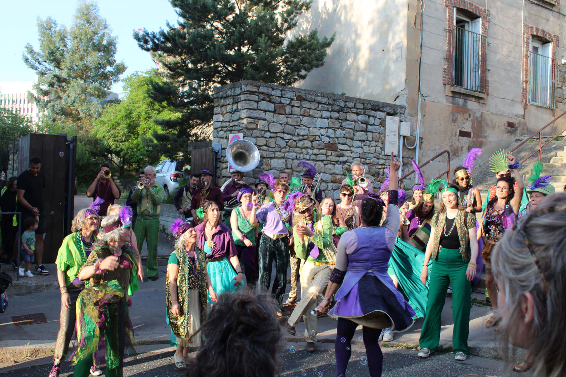 - | La Compagnie Bémol