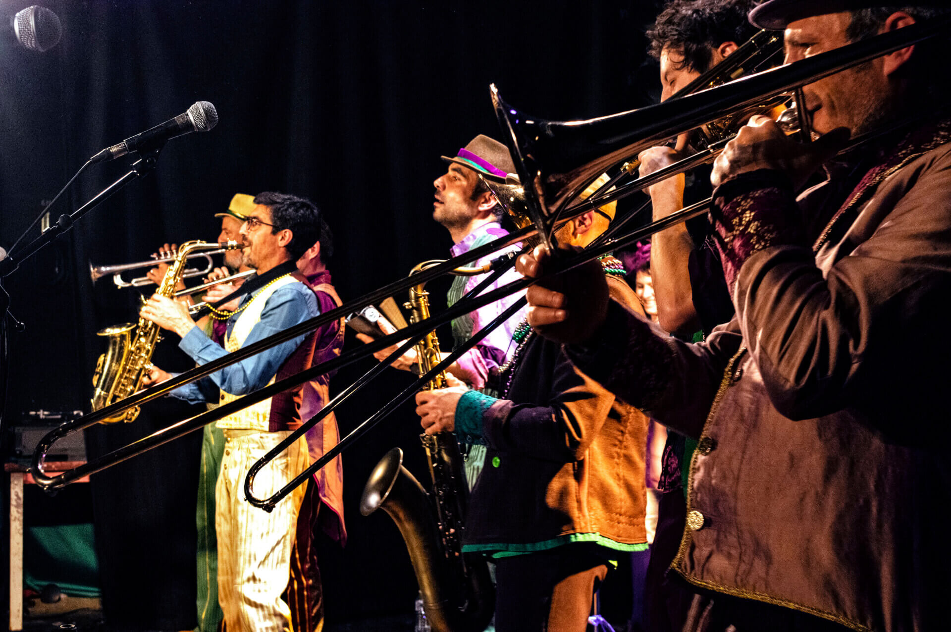 - | La Compagnie Bémol