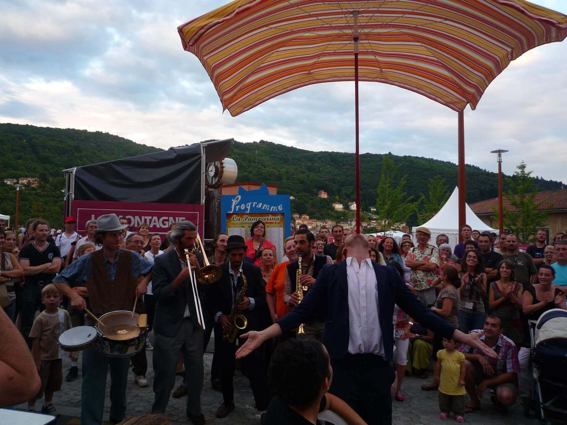 - | La Compagnie Bémol