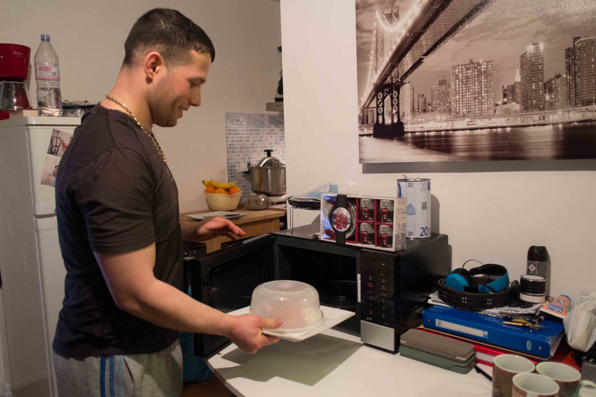 Homme seul BSE chez lui | Emmaüs Défi