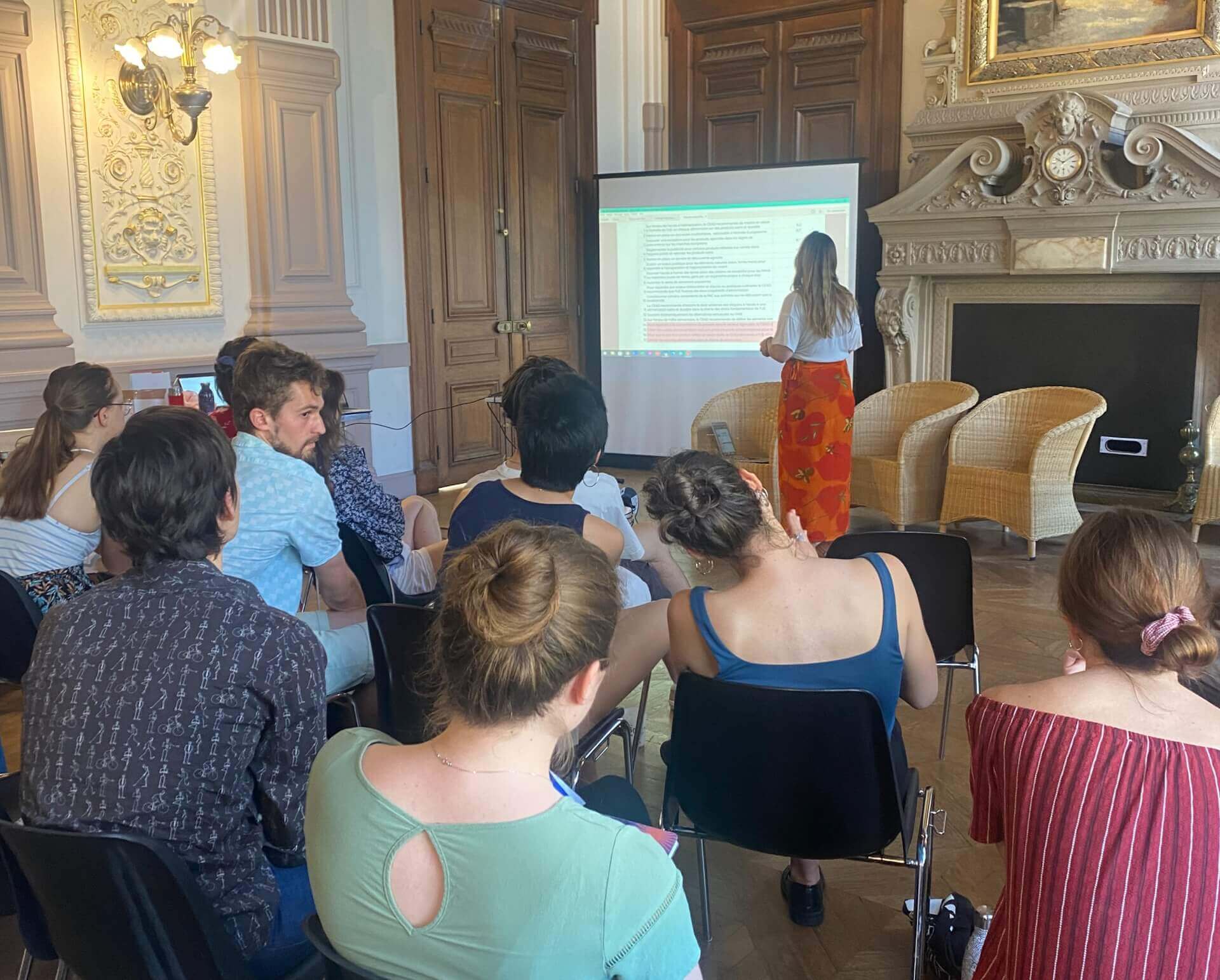 jeunes participant à la convention étudiante pour l'alimentation durable (CEAD) | RESES