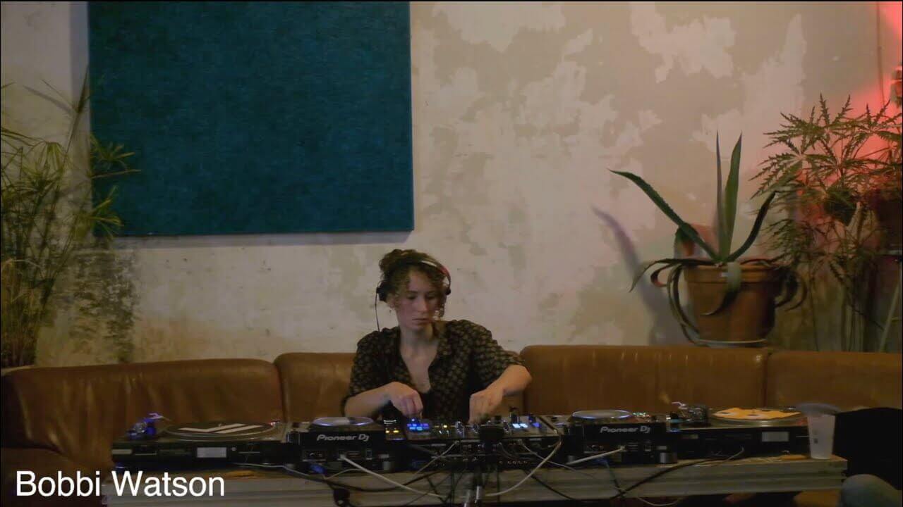 Bobbi Watson | synthygate | Deep Techno, Downtempo, Breakbeat set at Petite île - 27.10.2024