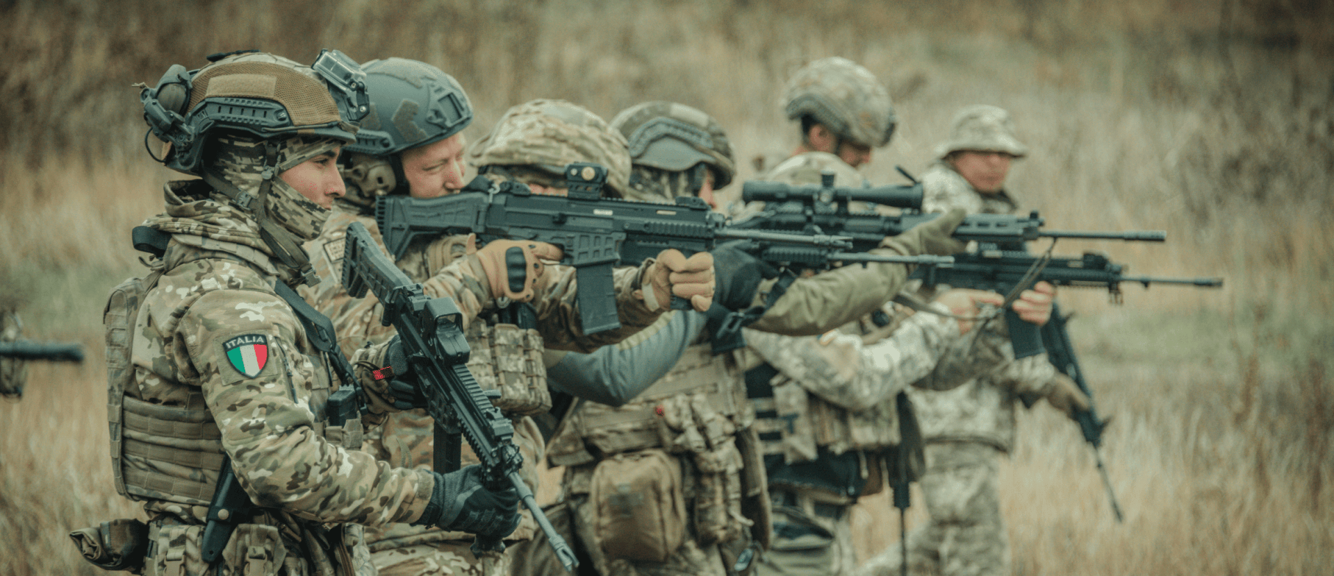 Ukraine lặng lẽ giải thể Quân đoàn Quốc tế, biểu tượng của đoàn kết quốc tế | Vietnam Fraternité