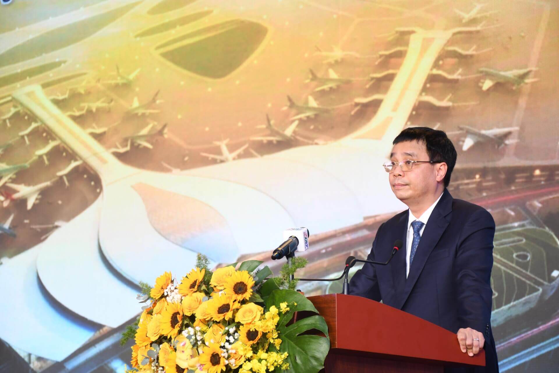 Sân bay ách tắc, chính sách bất cập | Vietnam Fraternité