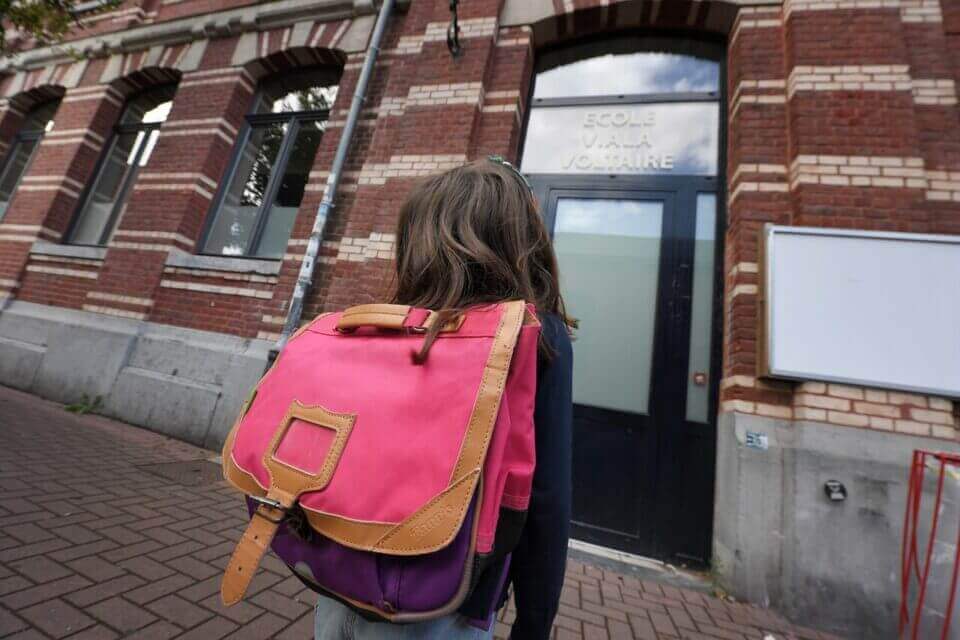 Scolarisation des enfants sans logement : "L'angle mort de la République" | Collectif École Pour Tous