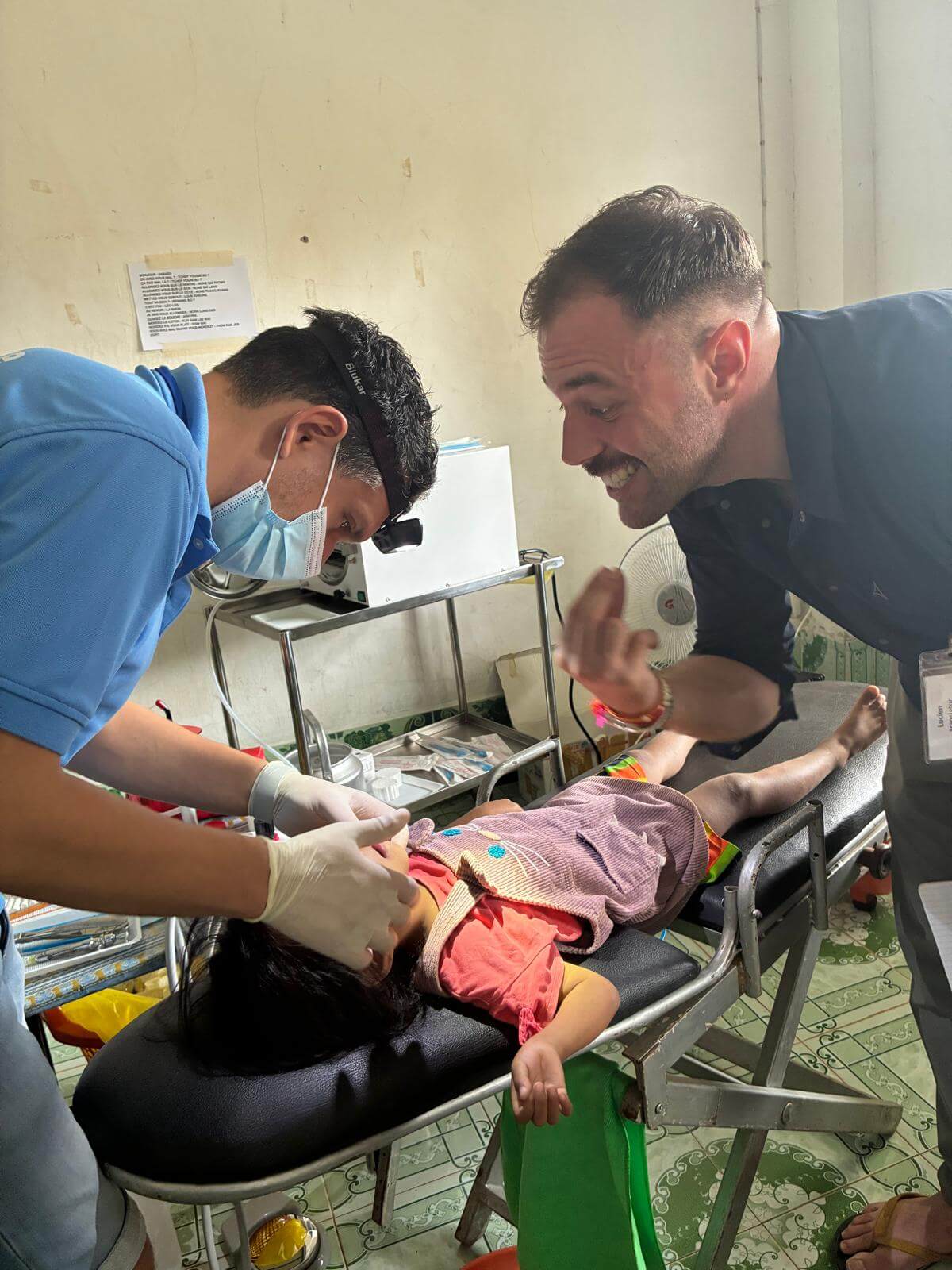 - | Sourires d'Enfants