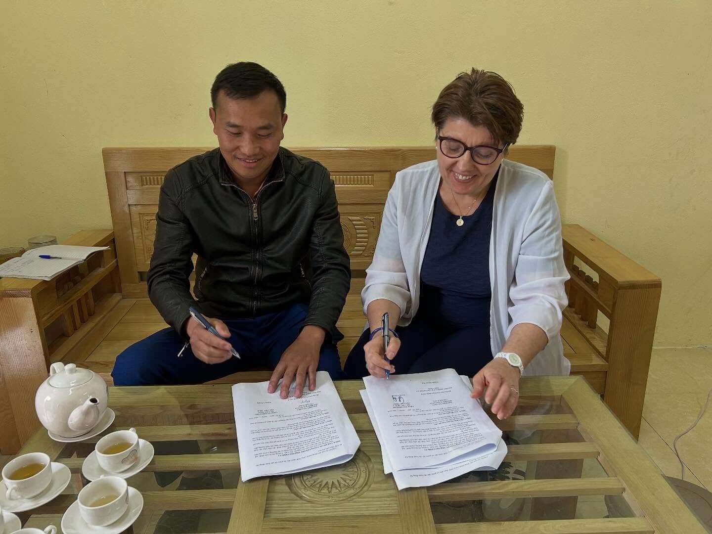 Vietnam - Signature d'une convention avec la commune de Phinh Ho et l'école de Khau Ly | Sourires d'Enfants