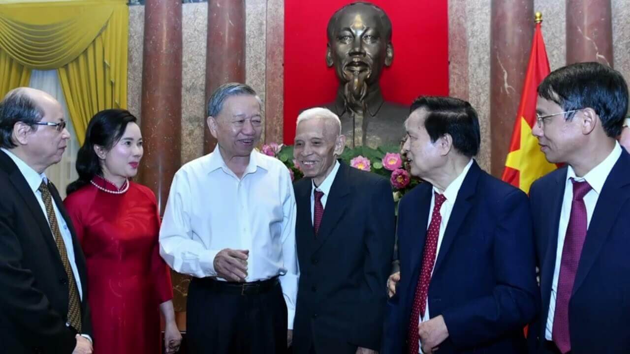 Bầu cử Quốc hội sớm 2 tháng! Nhân tài đâu hết rồi? Bao giờ trở lại 1945?