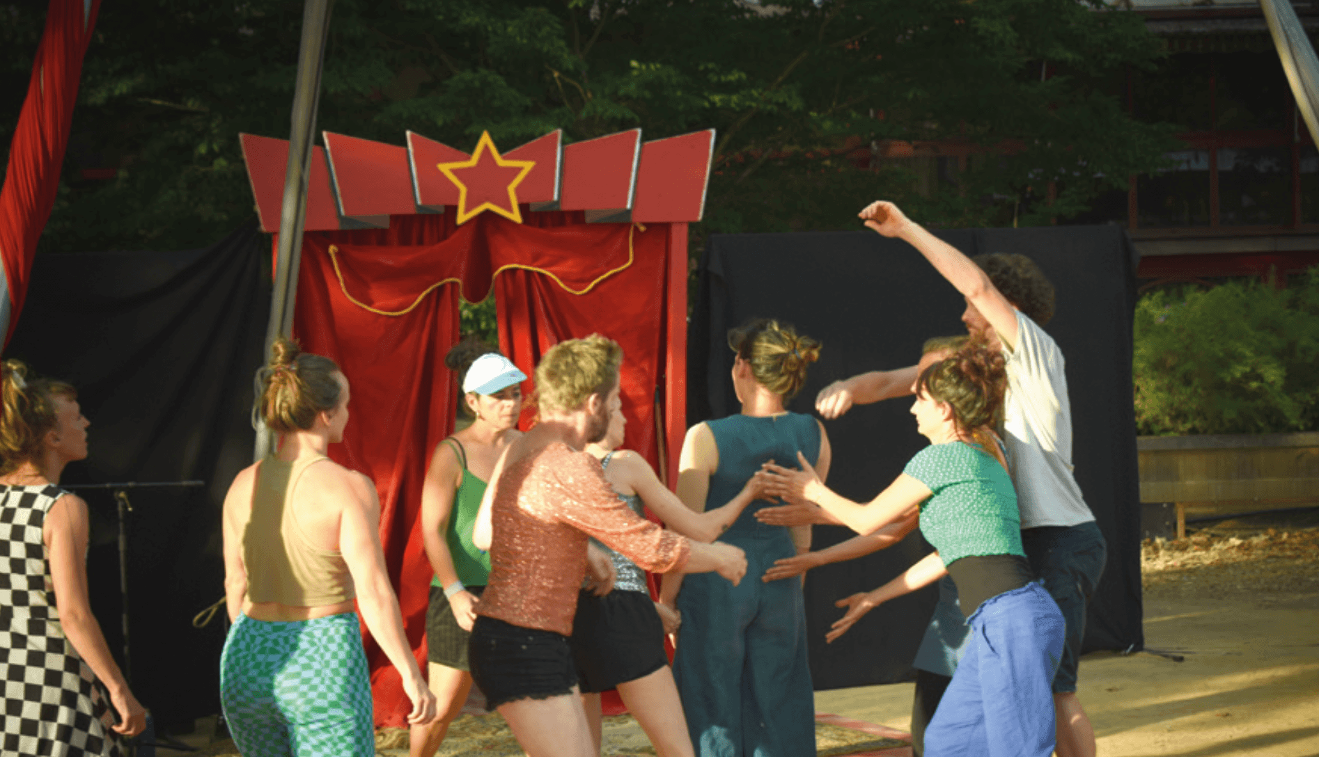 Rues d’ÉtÉ | La Bénévolante