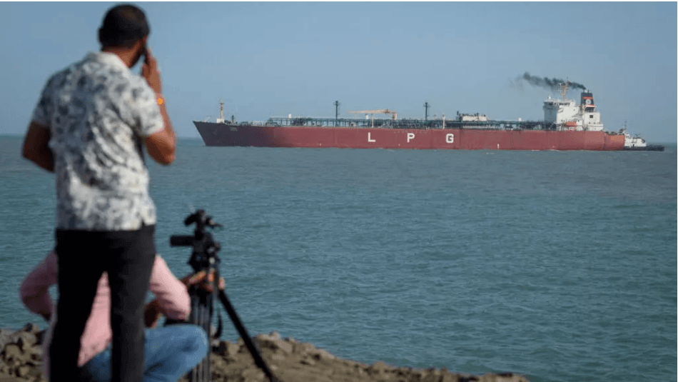 Điểm báo Pháp - Hormuz nghẹt thở | Vietnam Fraternité