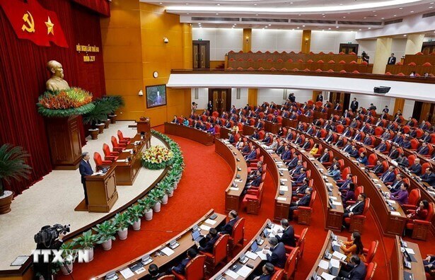 Hội nghị Trung ương 2 : Việt Nam trong thế giằng co giữa Hoa Kỳ và Trung Quốc | Vietnam Fraternité